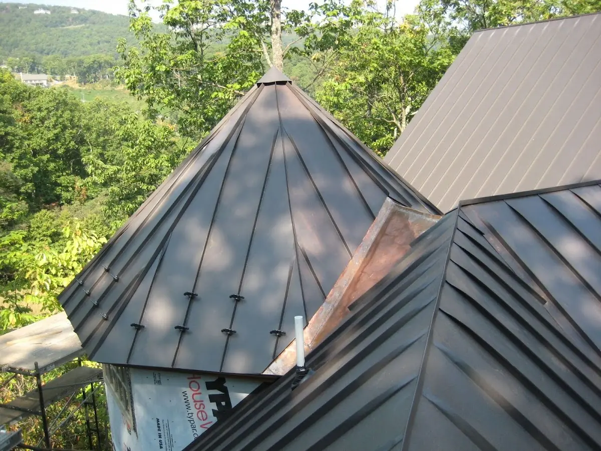Professional Roof Tarp Installation by Craftsman Roofing in Hancock Park